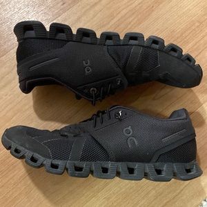 On Cloud OC Running Monochrome Black Shoes